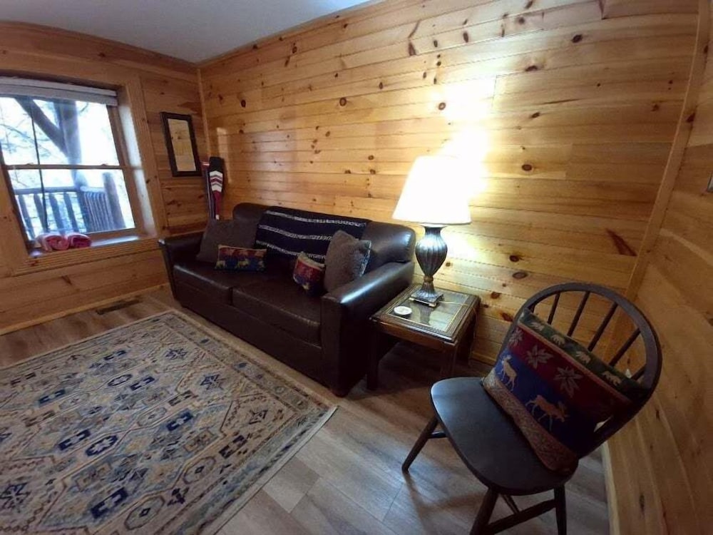 Reservation 2 Bedroom Cabin