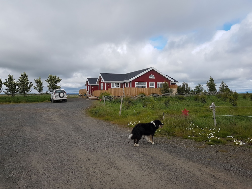 Skálatjörn Guesthouse