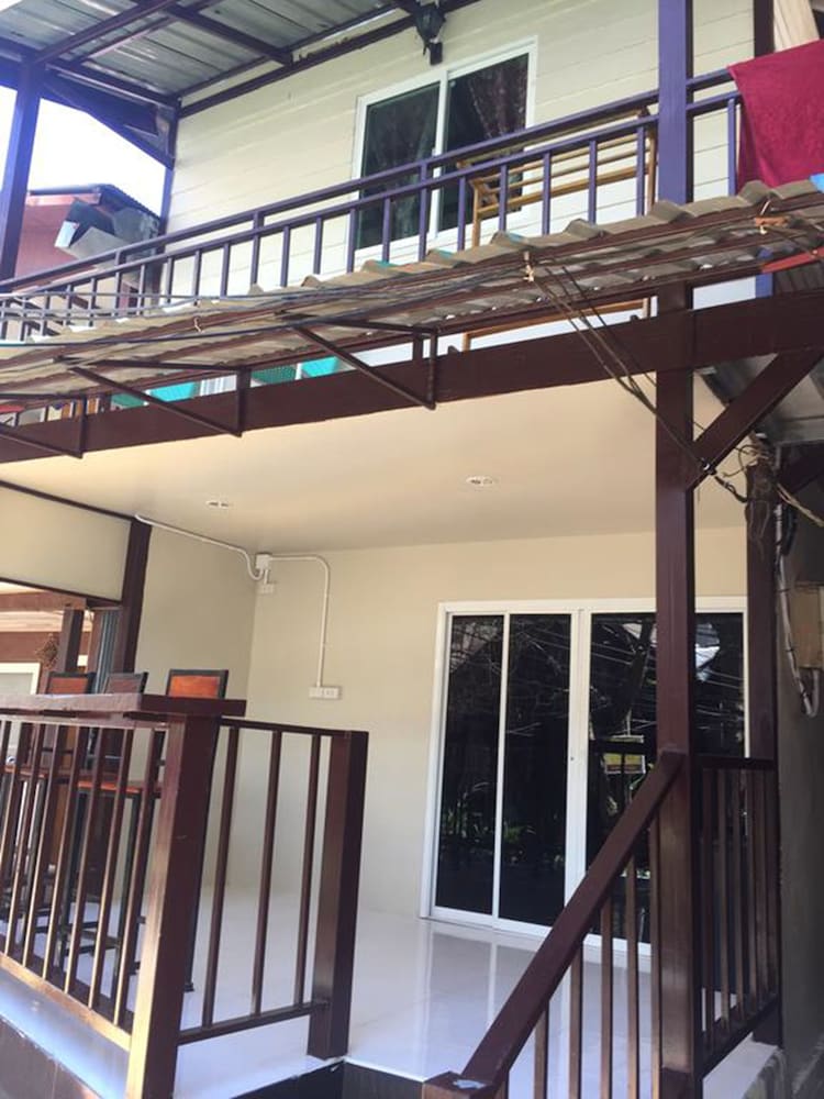 Phi Phi Viva Guesthouse - Hostel