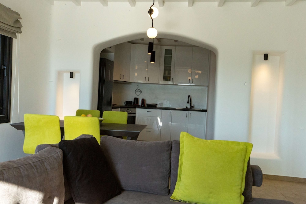 Apellon Mykonos Luxury Seaview Retreat