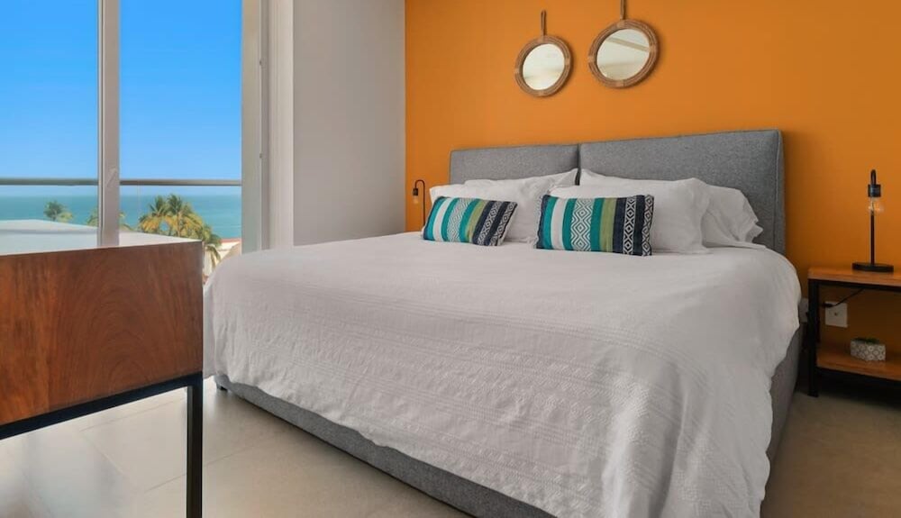 New 1 Br Unit 2 Min From Beach - Pool - King Bed