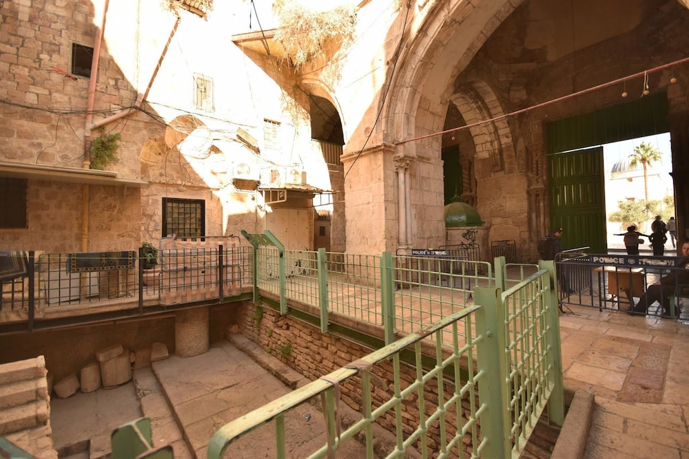 Chain Gate Hostel