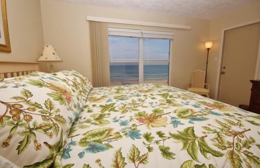 Sea Coast Gardens II 2 Bedroom Condo by Great Ocean Condos