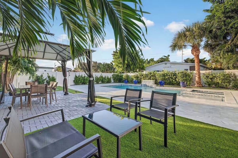 Paradise by the Sea - Cottage
