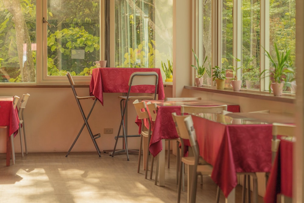 Regale Villa Hotel