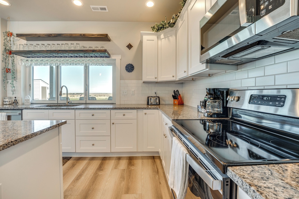 Potholes State Park Getaway w/ Private Hot Tub! - Property Image 6
