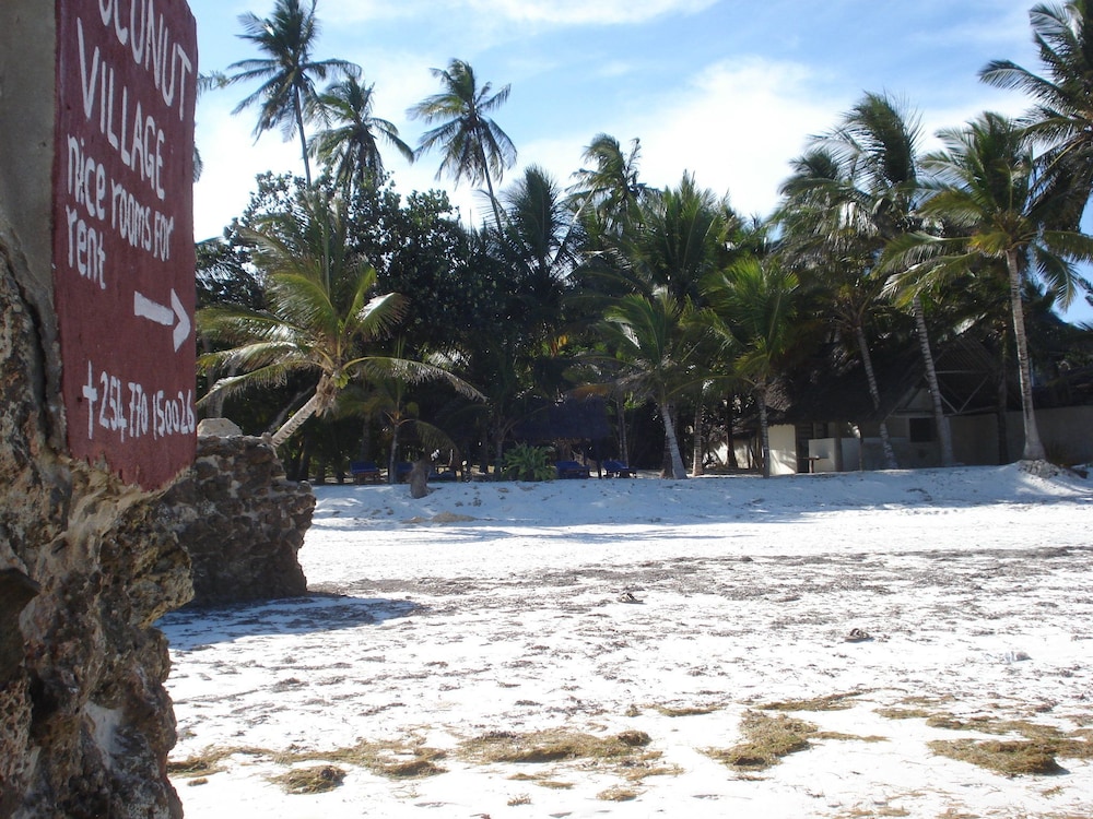 Coconut Beach Apartments