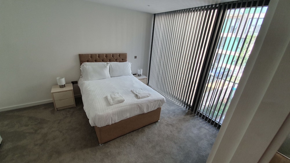 Luxury London. O2 Greenwich sleeps 8-10