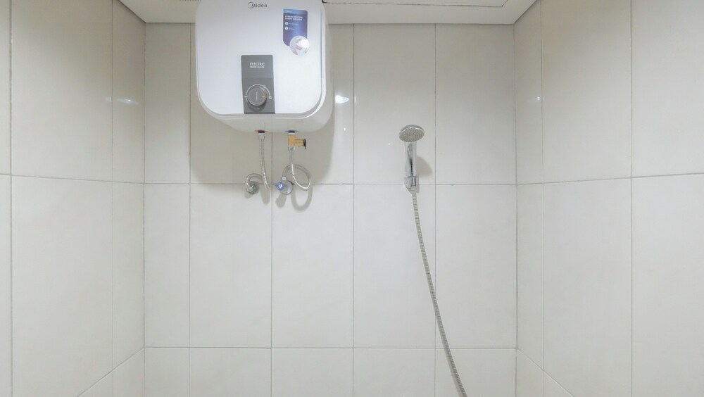 New Furnished And Elegant 2Br At Nifarro Park Apartment