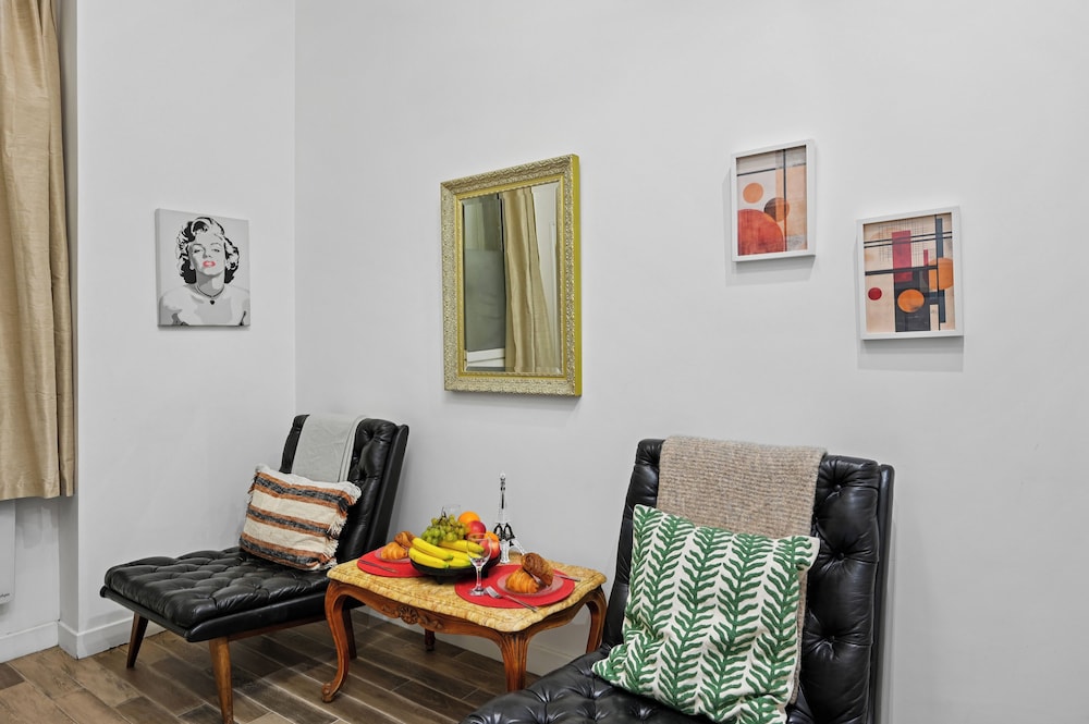 Stylish 1BR Flat Near Luxembourg Gardens