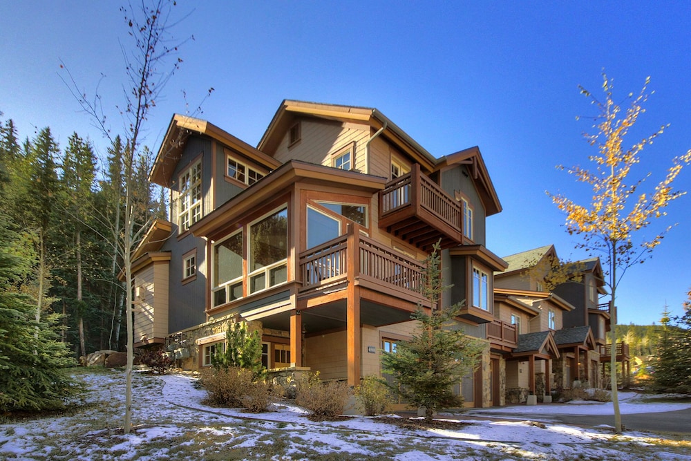 6508 Settlers Creek Townhomes