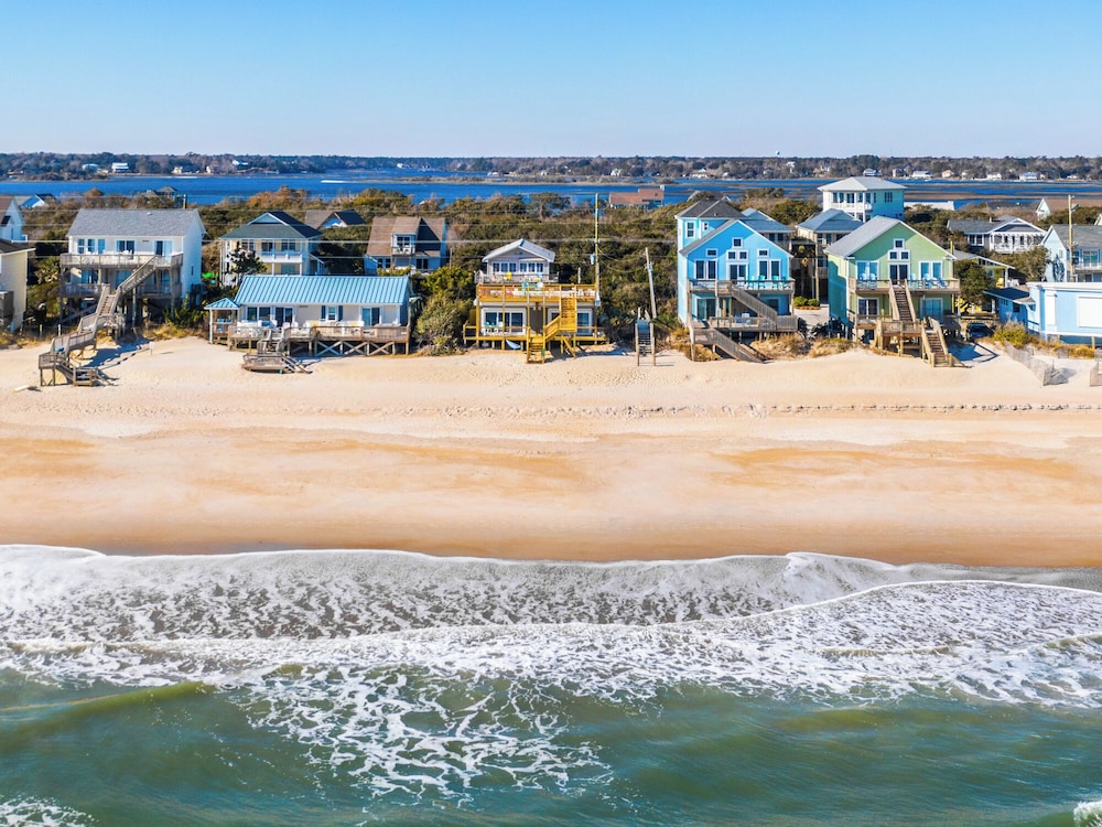 Vintage Vacation by Topsail Realty