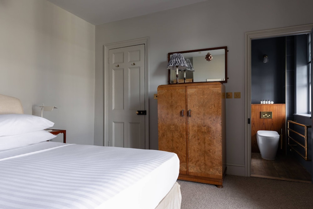 Northchurch Terrace by Onefinestay view 2