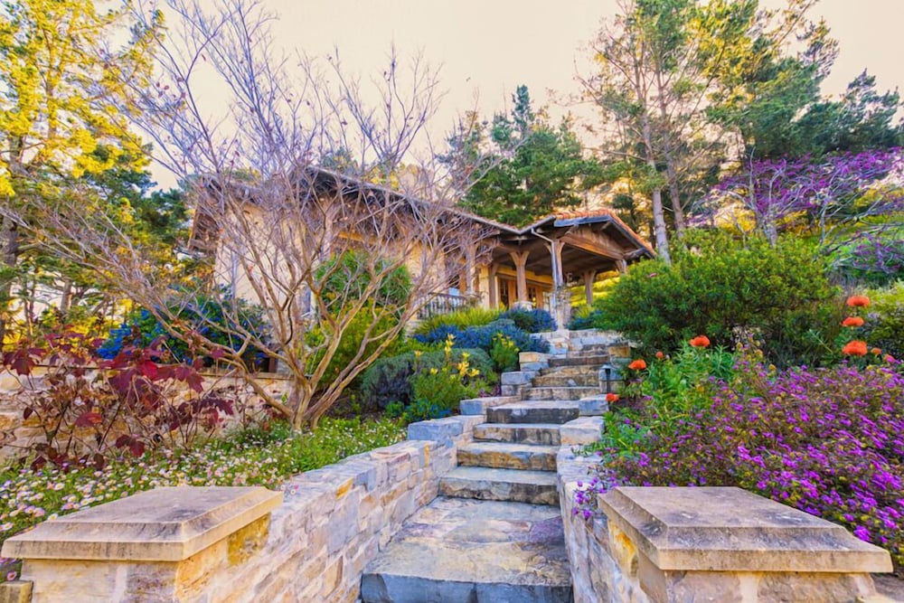 Lx1: Chateau D' Renaitre - Carmel-by-the-sea Luxury Villa: - Property Image 25