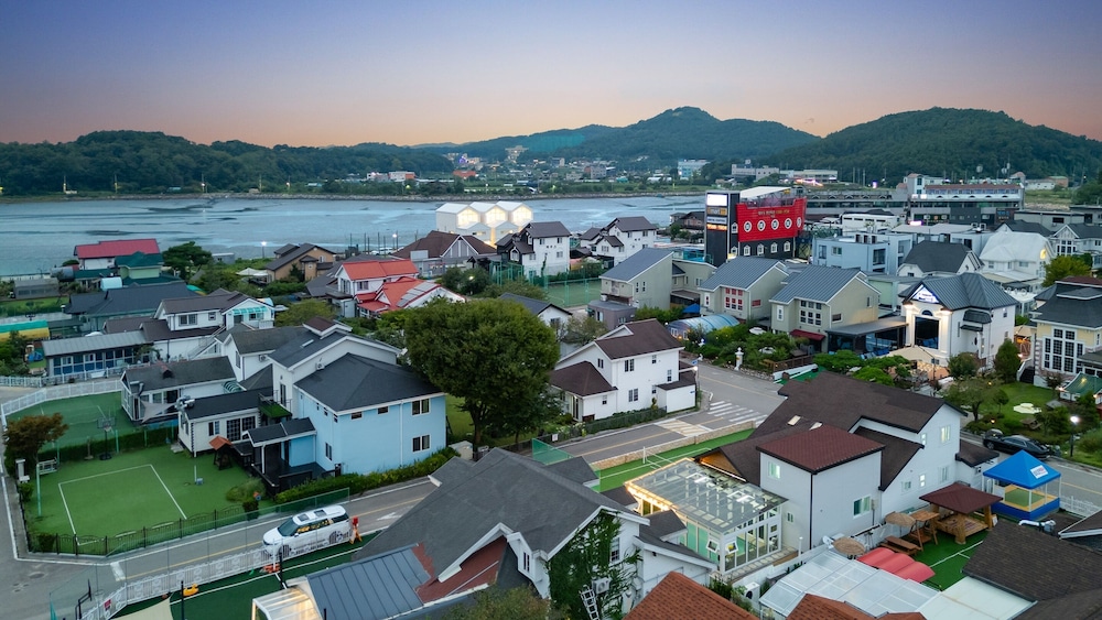 Daebudo Uramstay Pension view 3