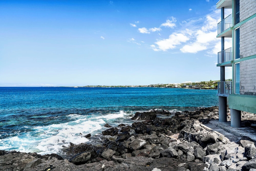 Beautiful Ocean Views - Close to Town - Wifi - Vrkcv