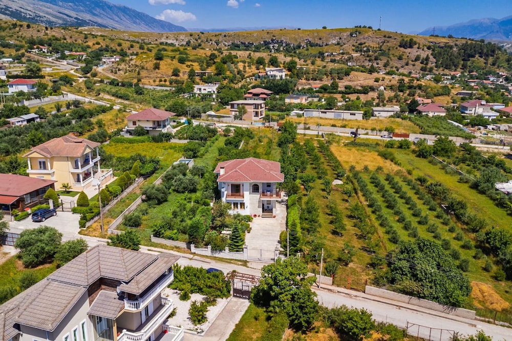 Charming Townhouse With Stunning Views