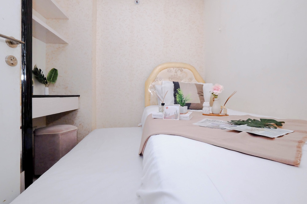 Strategic 2Br Apartment At Green Pramuka City