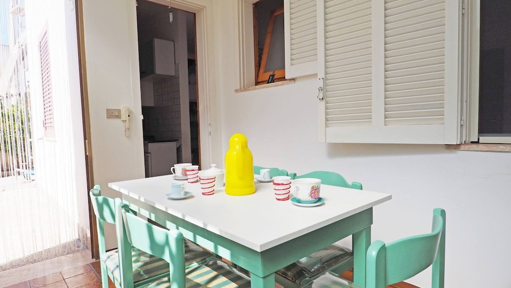 Mimosa - House 5 Places 2 Bedrooms on the Beach
