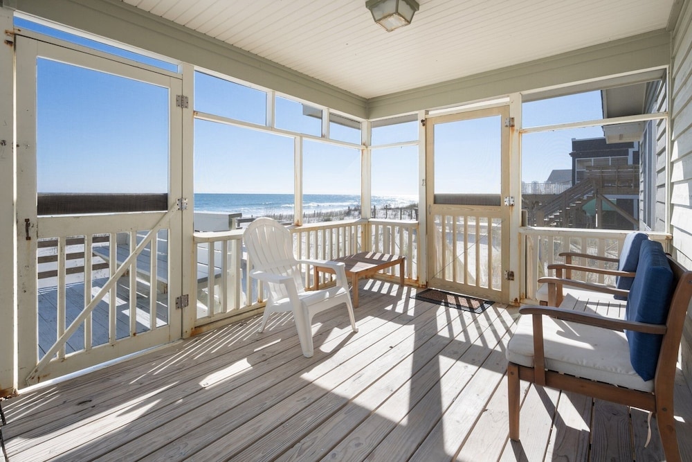Laughin Place Ii 2 Bedroom Home by Peace Vacations