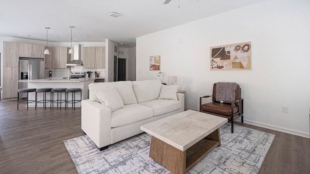 Landing Apartments Birmingham - Sand Ridge
