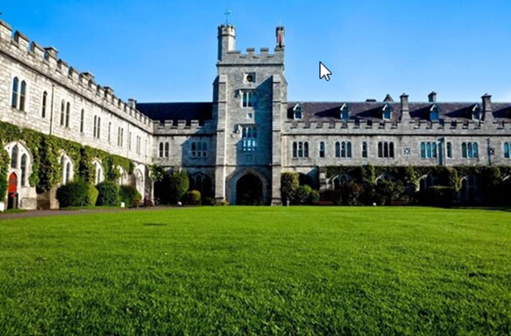 Castlewhite Apartments