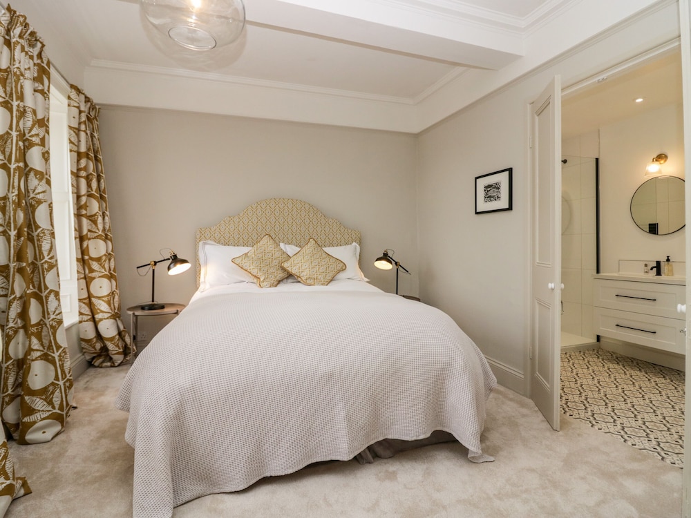 Penny Bridge House
