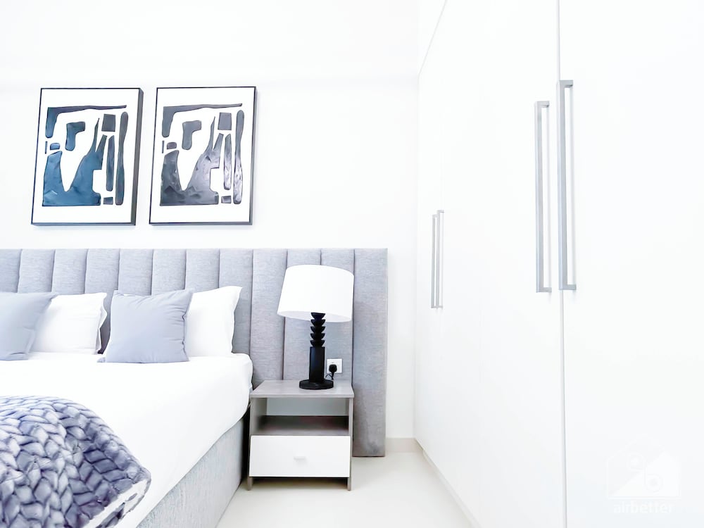 Luxury & Elegance at Burj Crown Downtown