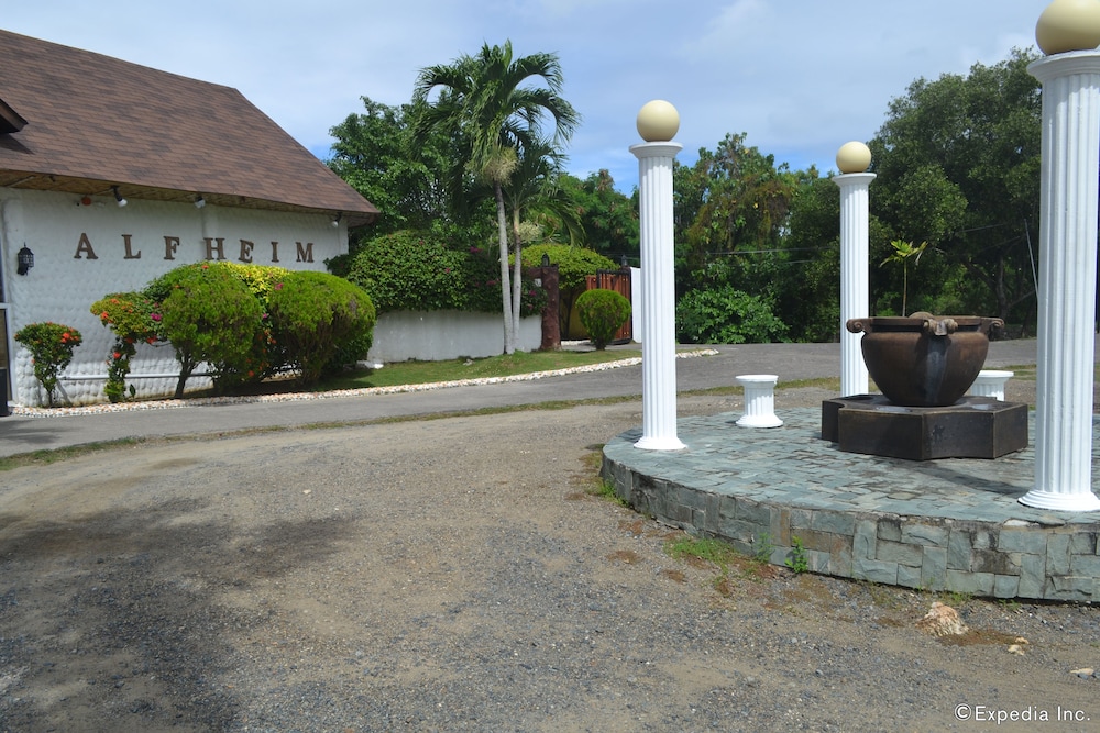 Hotel Alfheim Resort - Image 1