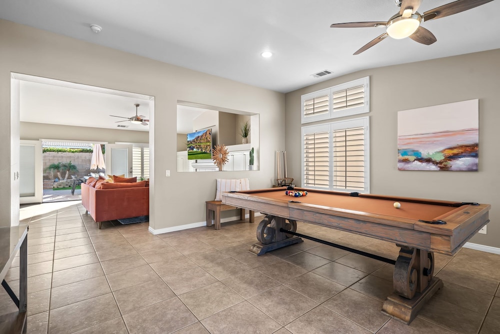 La Quinta Desert Haven Luxe Stay w Private Pool Hot Tub Pool Table
