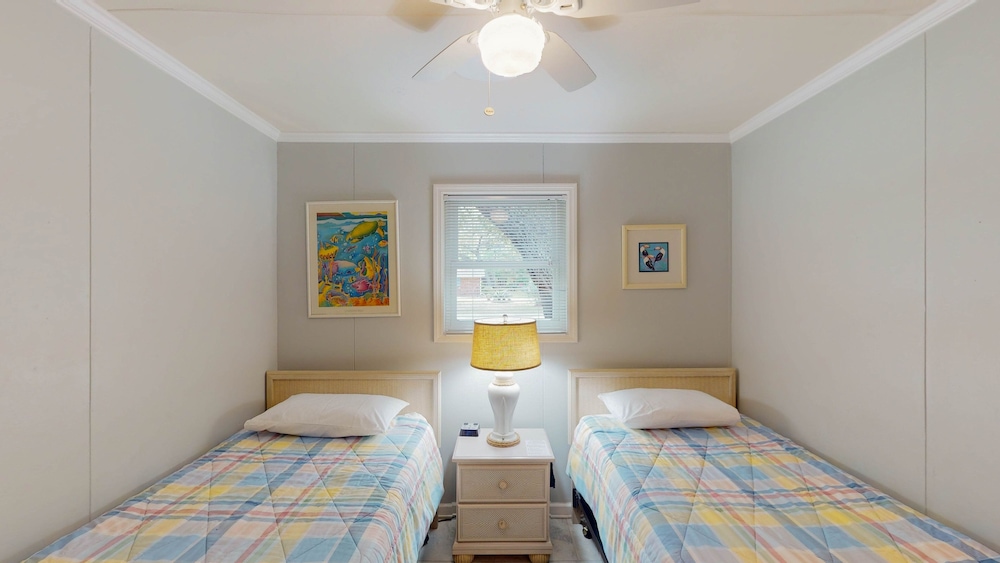 Beachy Sisters B 4 Bedroom Duplex view 5