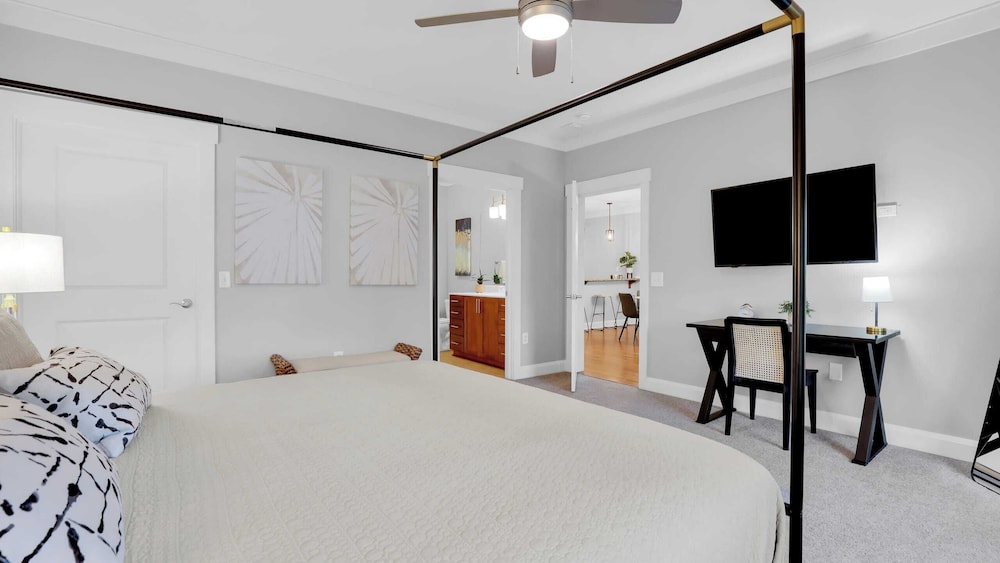 2 Suites Walkable Historic District Location The Juliette by Avantstay