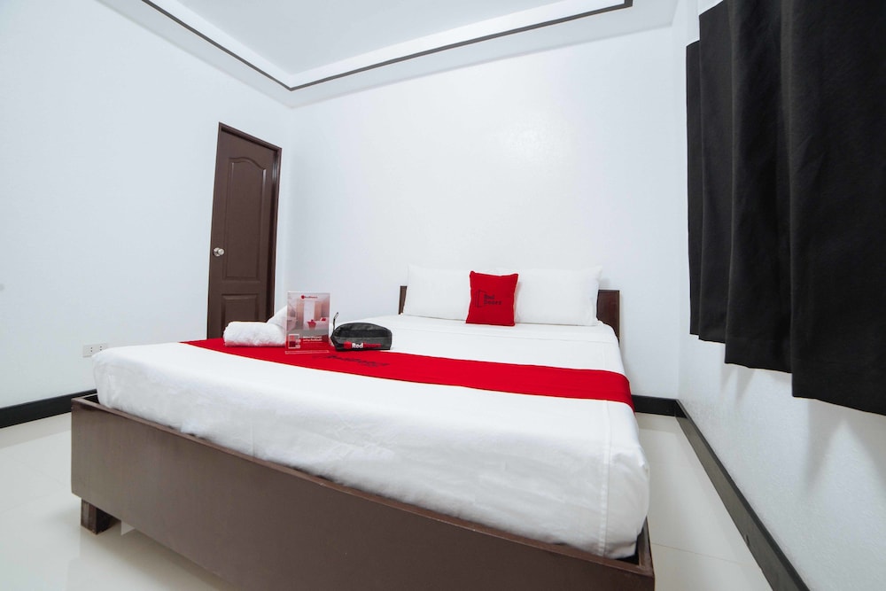 RedDoorz @ Colorado Street Angeles City view 5