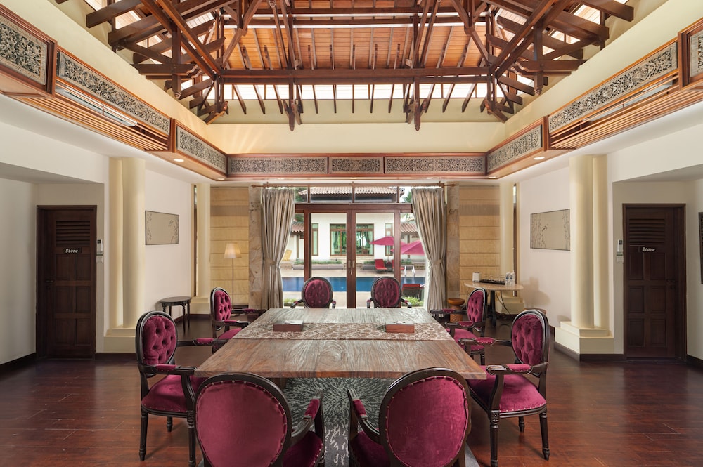 meeting & event spaces