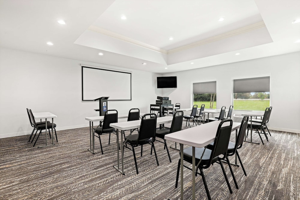 Best Western Iowa/Lake Charles East - Property Image 5