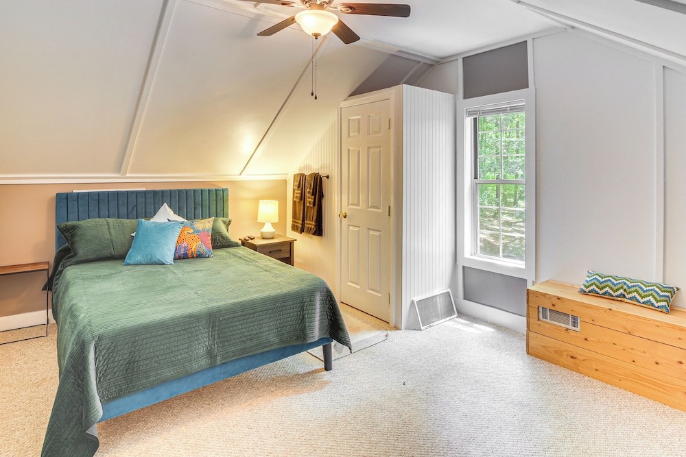 Sunroom, Grill & Wraparound Porch: Jamestown Home