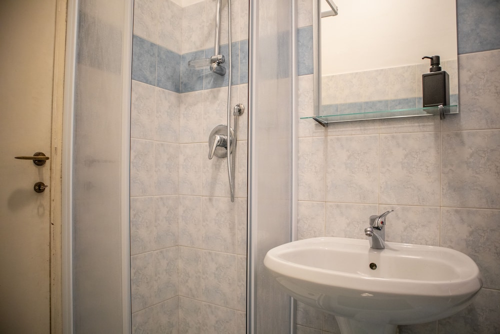 Kamchu Apartments Double Room Villa Ada 18