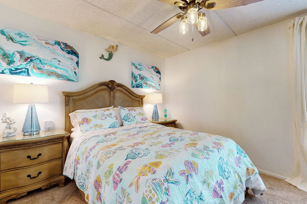 Beautifully Furnished Condo w/ Breathtaking Views