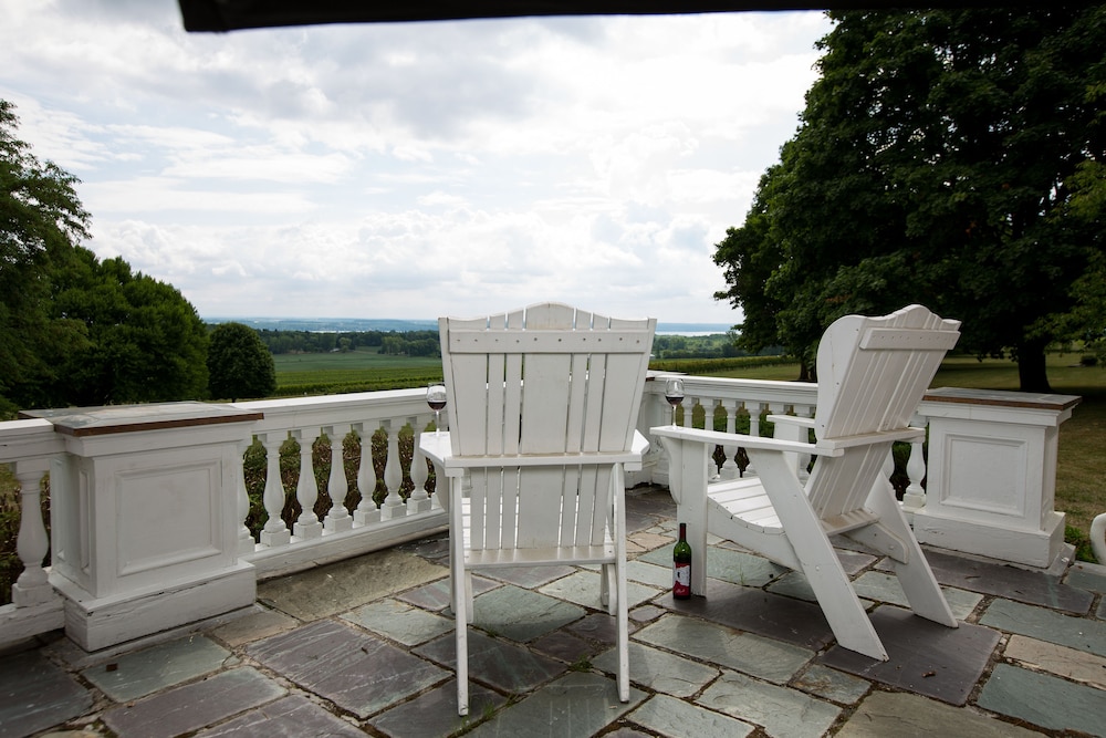 White Springs Manor a Belhurst Property