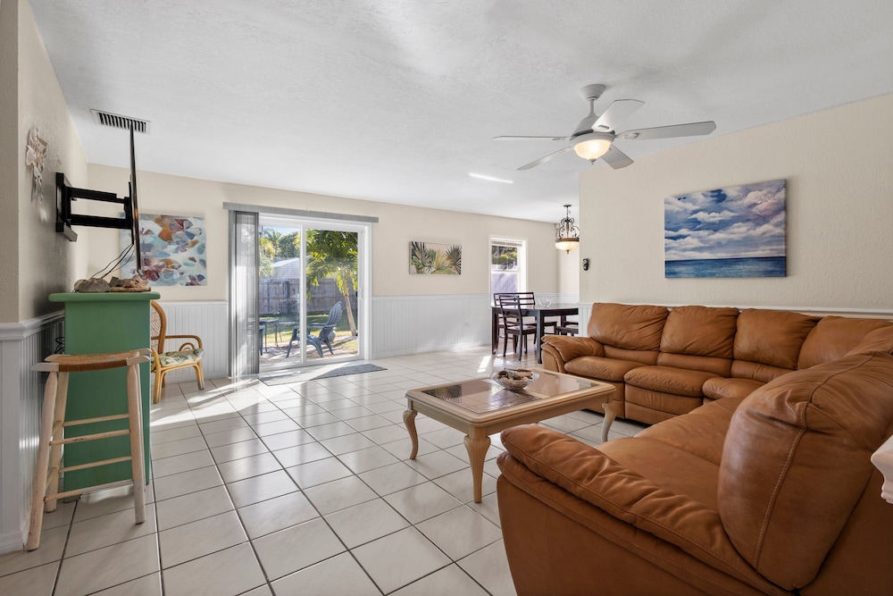 Ocean Song House