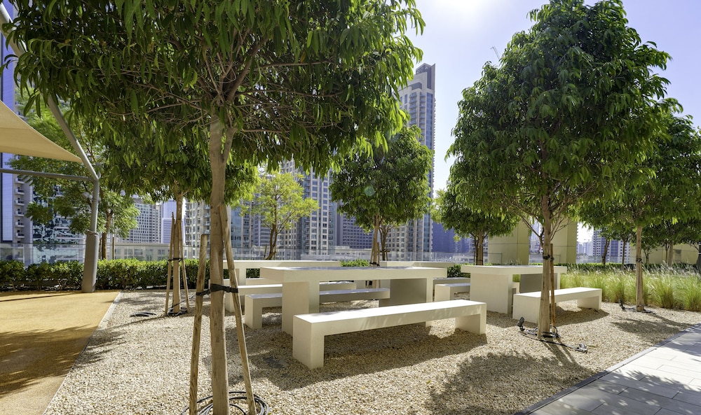 Sleek 1BR in Burj Royale with Canal View