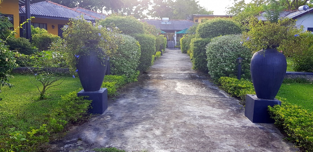 Flower Garden Lake resort