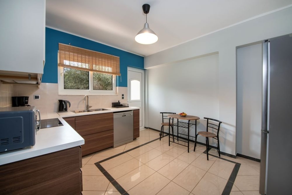 Green Hill Family Villa