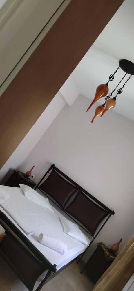 3 Bed Villa - Sleeps 6 - Terrace - Sea View photo 3