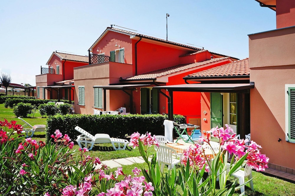 Apartment in Tuscany Near Beaches & Pool view 2
