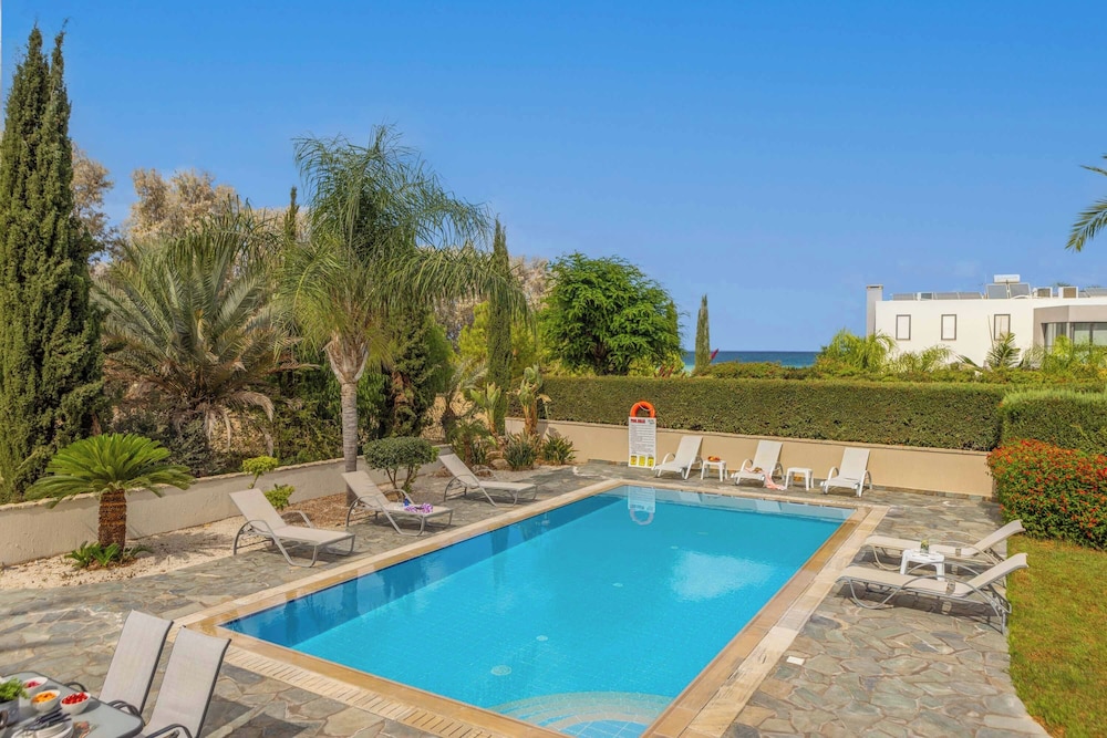 Villa Prosperity