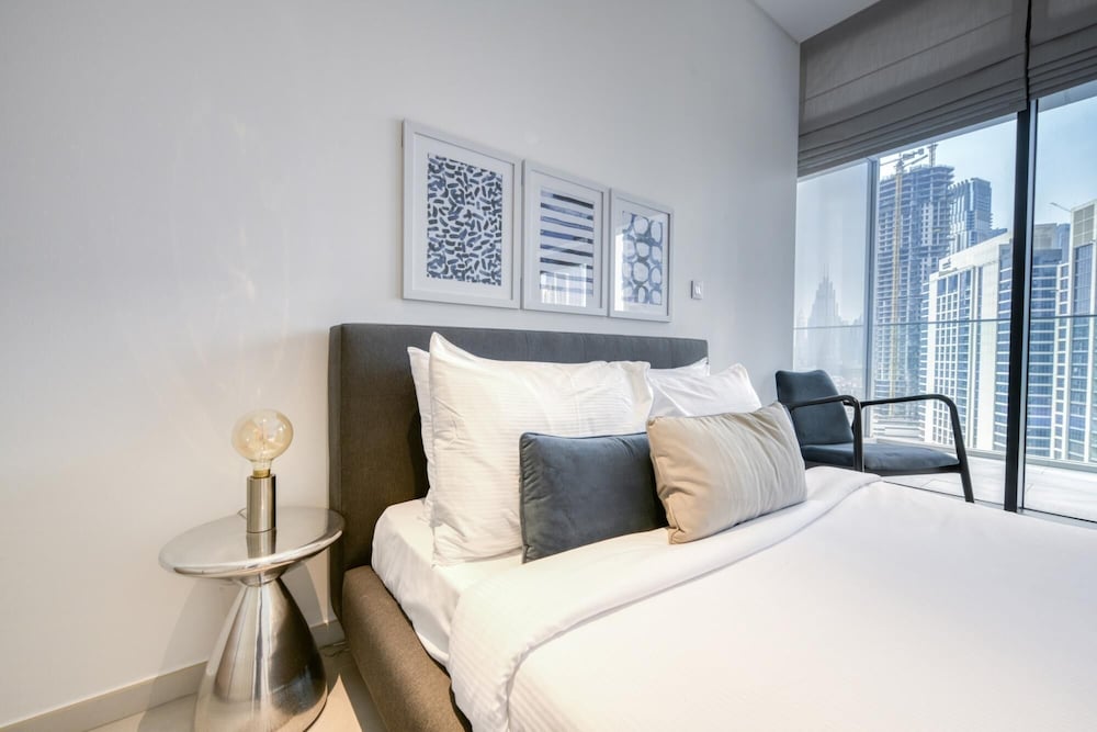Luxury Apt W Burj Khalifa Vw Dubai Canal Access