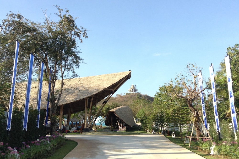 Reewa Waree Resort
