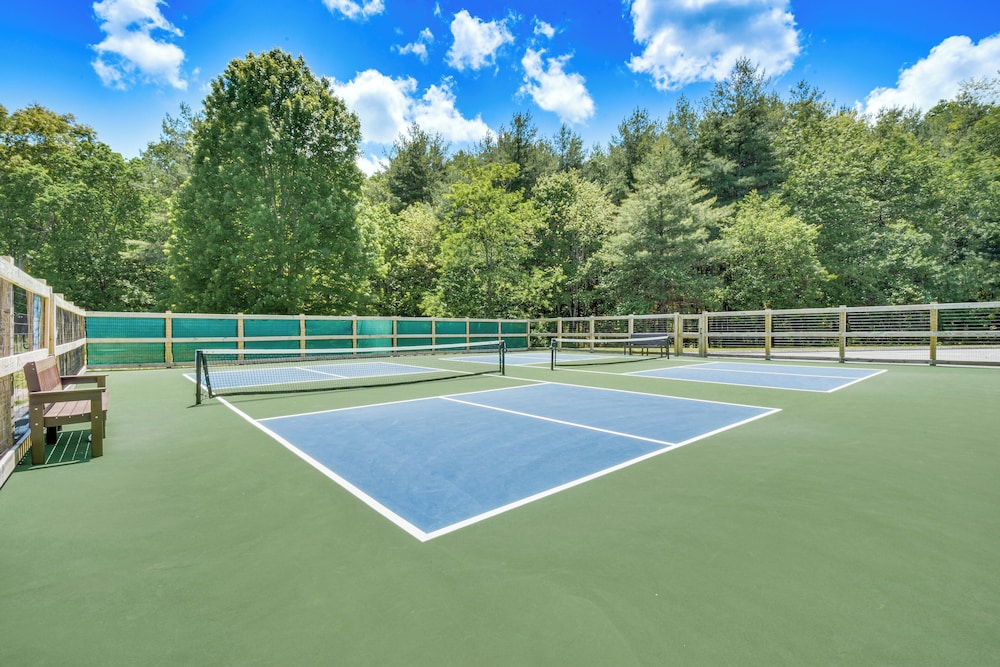 Golf, Hike & Trout Fish: Mtn-view Cashiers Retreat