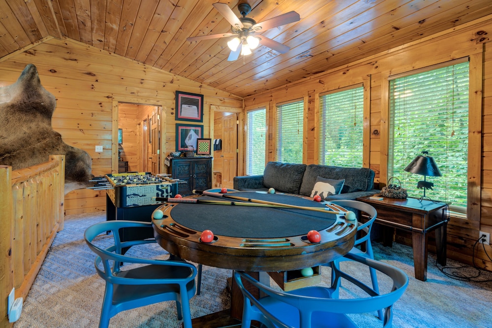 Rosey Bear 2 Bedroom Cabin